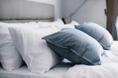 特許取得・整体枕！【Cure:Re THE MAKURA】- 快適な睡眠と首のサポートのための革新的な枕
